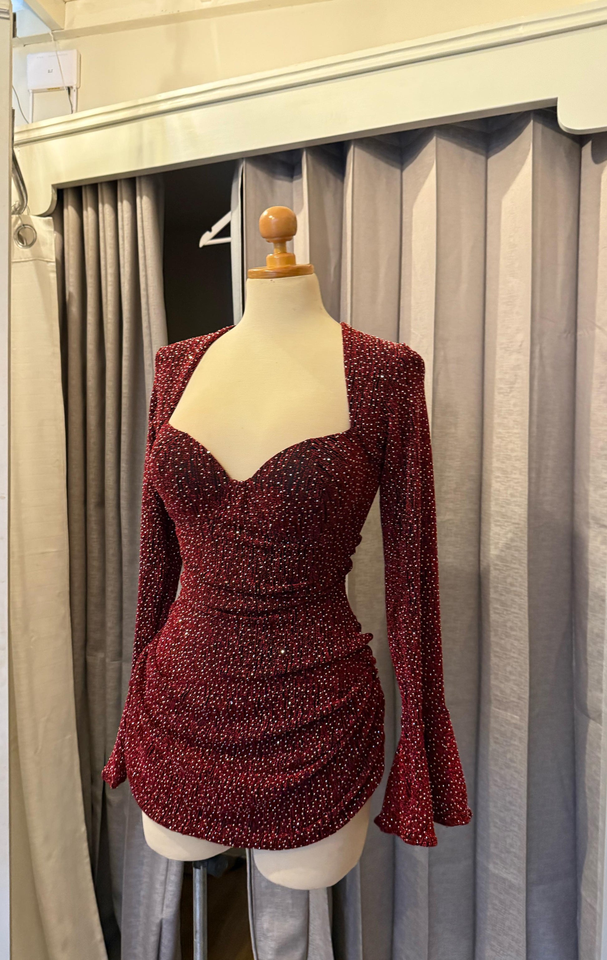Vestido rojo drapeado